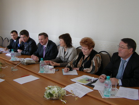 17:00 На прямую линию с главой администрации города Новочебоксарска поступило более 20 вопросов